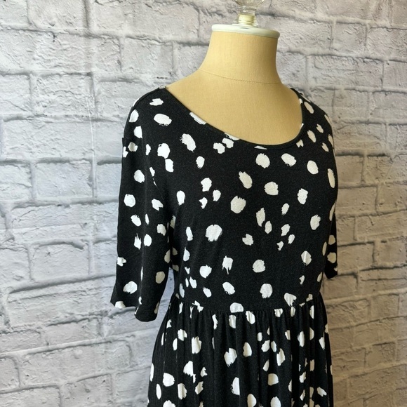 ASOS US 12 Black & White Abstract Polka Dot Knee Length Jersey Dress - Picture 5 of 8